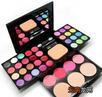 "化妆"为什么一定要涂防晒隔离产品