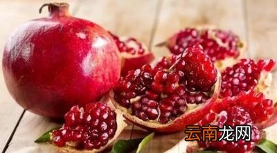 一般石榴裂果可以通过以下方法防治