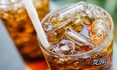 孕期喝水有讲究生活中常见的哪四种水不能碰