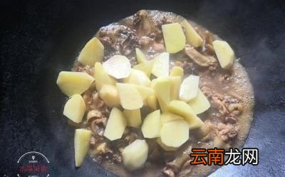 导读鸡块烧土豆怎么做才好吃
