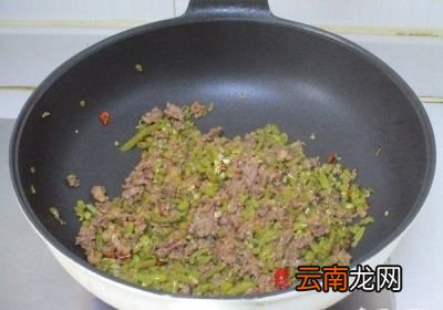 酸豆角炒肉末的做法