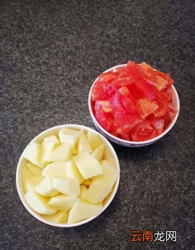 土豆炖牛肉的做法