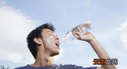 出汗过多应该喝什么水