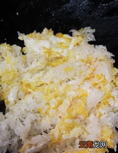 炒饭时先炒鸡蛋还是先炒米饭