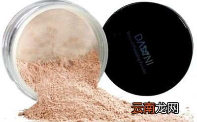 一化妆就长痘痘的各种原因分解