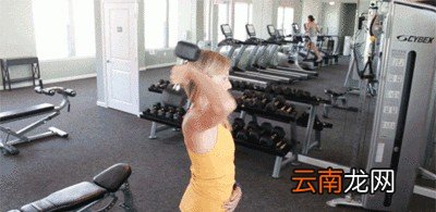 女人背厚会导致哪些问题