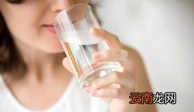 经常化妆皮肤暗沉怎么办