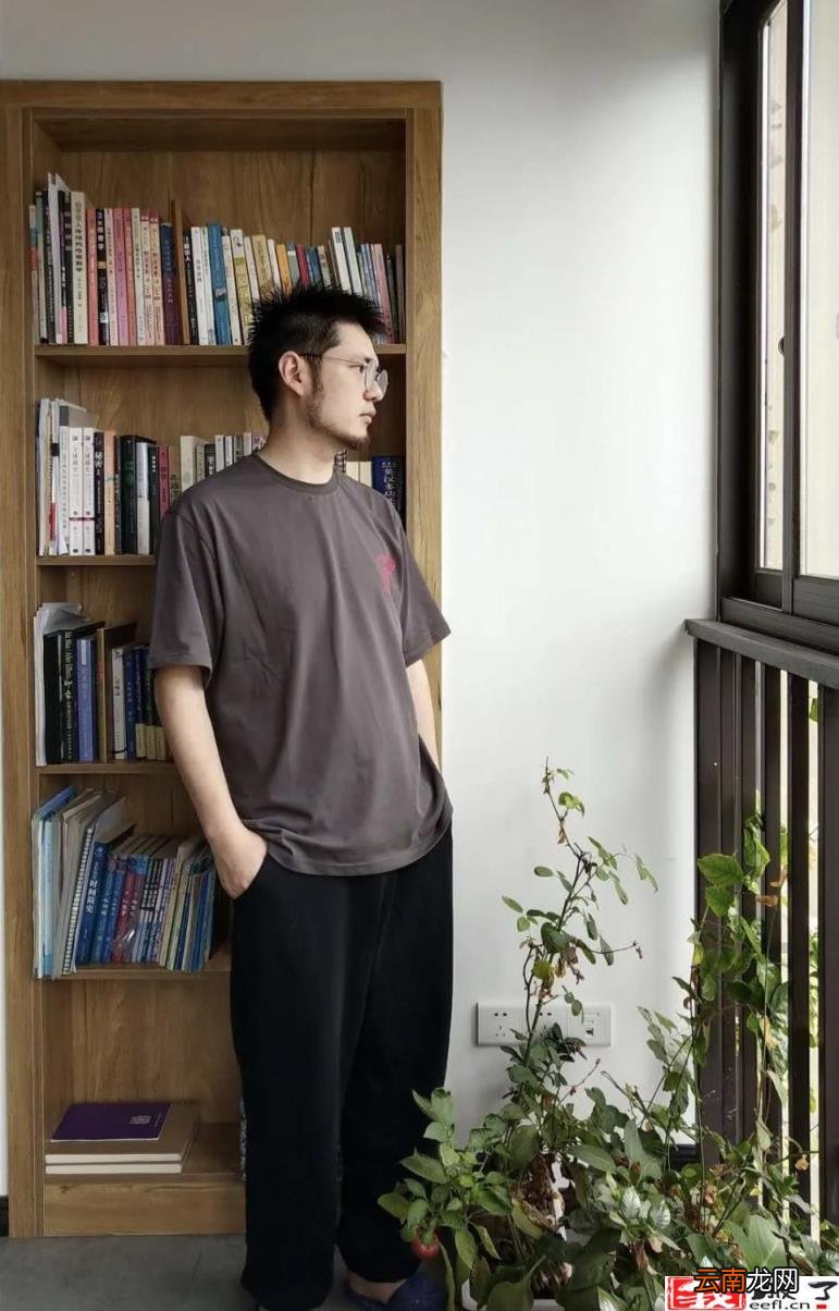 抖音特效师挣钱吗 特效师能自学吗