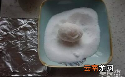 该如何挑出流油鸭蛋呢