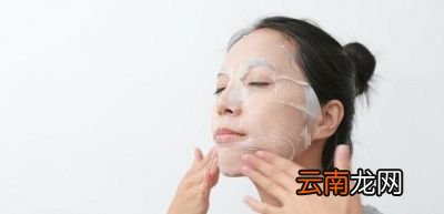 无论敷什么面膜尽量敷面膜之后用清水洗掉
