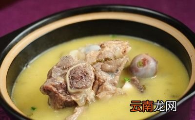 棒骨鱿鱼汤的做法