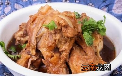 棒骨鱿鱼汤的做法