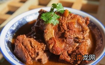 棒骨鱿鱼汤的做法