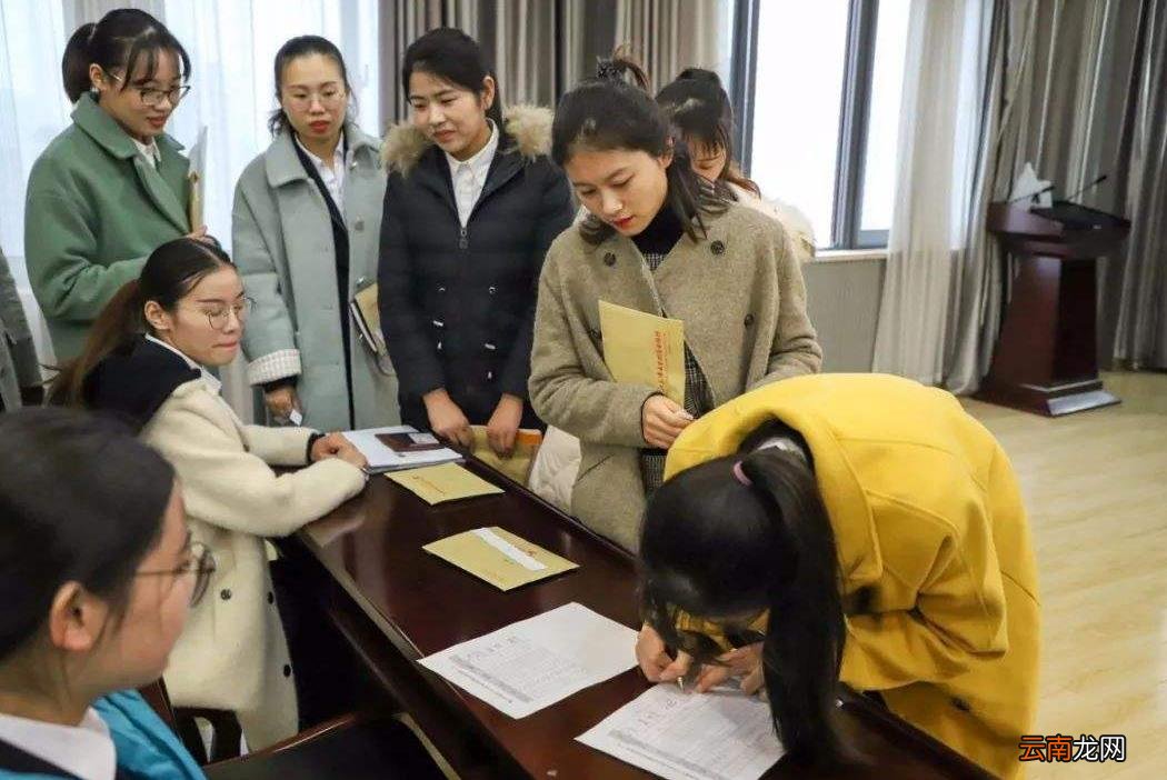 银行工资多少钱一个月 中国银行工资多少钱一个月
