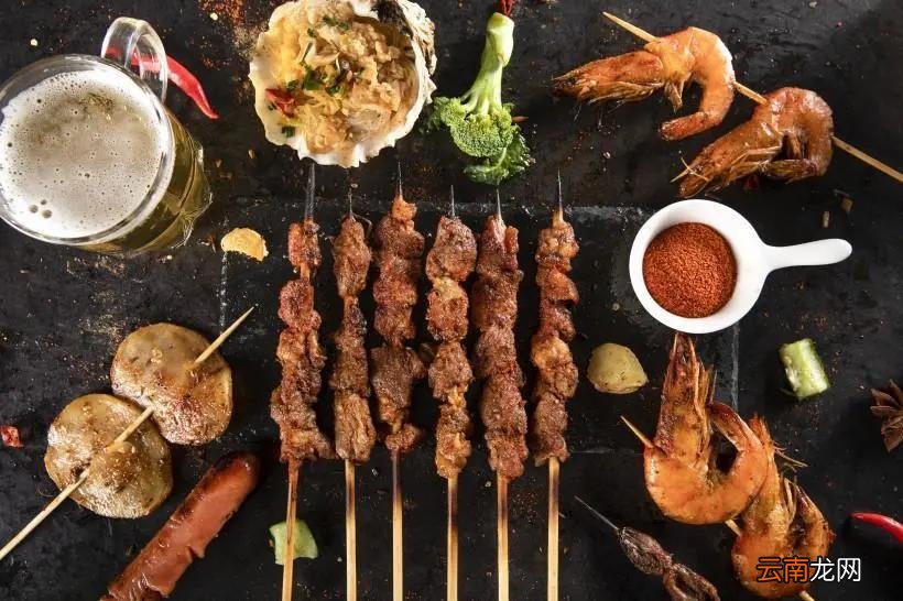 夏天卖什么小吃生意好 夏天流动摆摊冰凉小吃