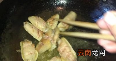 在家里怎样做简单好吃的可乐鸡翅呢