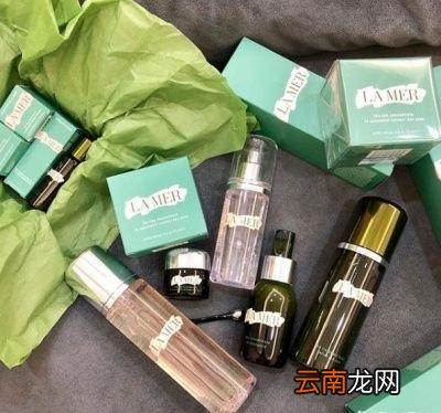 |化妆水和精华水先用哪个