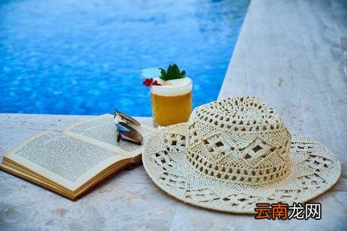 内心相当自卑的人具有三点特征 自卑心理的主要表现有哪些