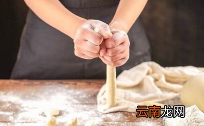 饺子皮具体做法