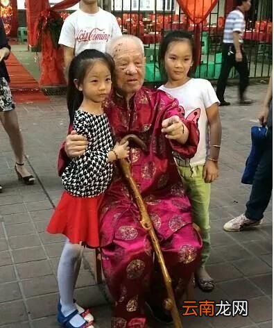 上年纪了一天吃两顿饭行吗健康吗