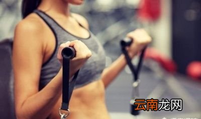 乳房大小不一该怎么办