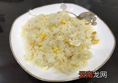 怎样才能炒出一粒一粒晶莹剔透的炒饭呢