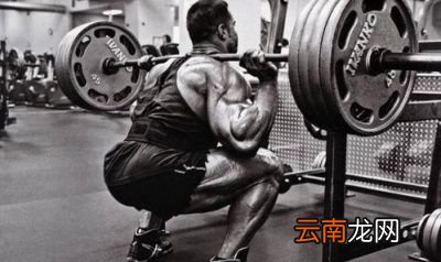 深蹲要注意什么