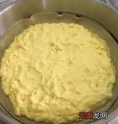 下面详细介绍一下玉米面发糕的做法