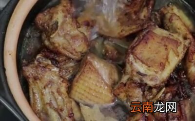 姜母鸭的烹饪方法