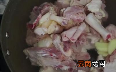 姜母鸭的烹饪方法