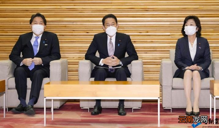 南非现新冠新变种 多国发航班禁令 多国对非洲入境者实施限制