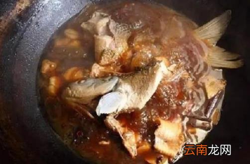 秋季滋补吃鱼,就用“万能炖鱼法”,不管什么鱼,都鲜香无腥味!