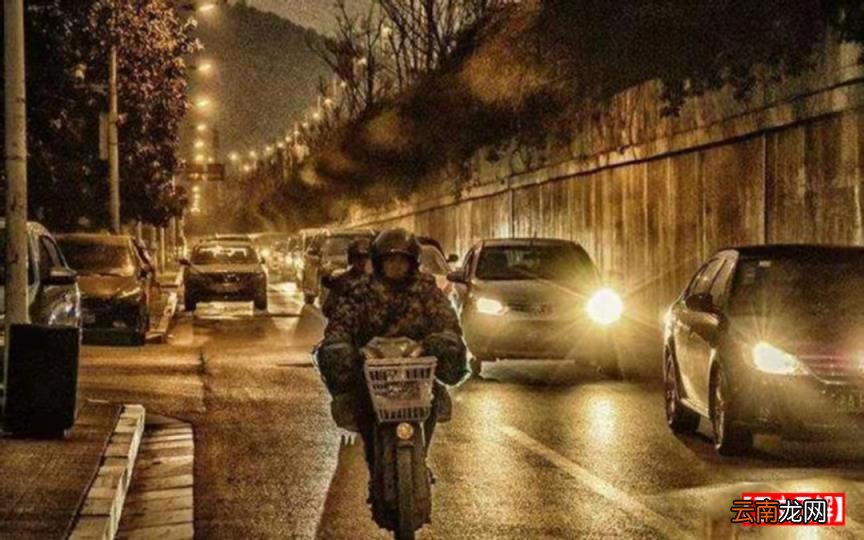 一个差评,三条人命!谁最可恶?