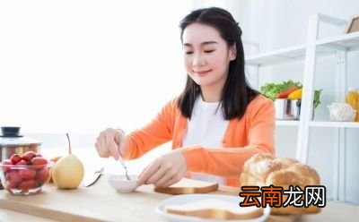 按时吃早点的好处