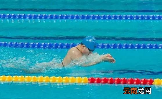 蛙泳换气要用鼻子吗 蛙泳换气用鼻子还是嘴