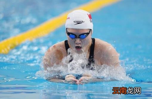 蛙泳换气要用鼻子吗 蛙泳换气用鼻子还是嘴