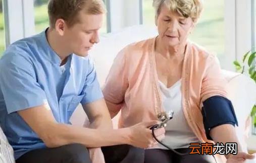 长带状疱疹是在排毒吗 年轻人得带状疱疹要警惕什么病吗