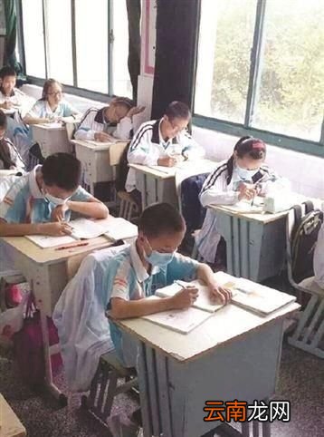 如何监管小学生戴口罩