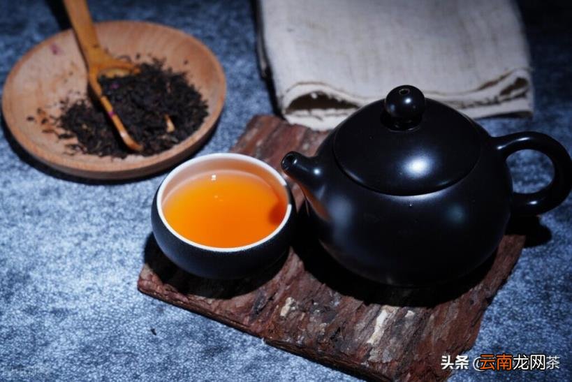 适合秋冬季的茶介绍 秋冬季节喝什么茶比较好