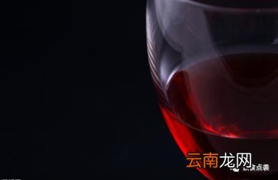 女性喝红葡萄酒怎么样,有什么好处?