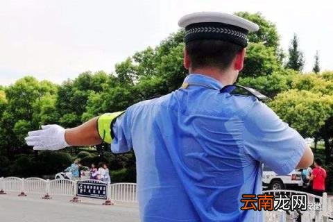 汗流浃背的寓意 汗流浃背什么意思