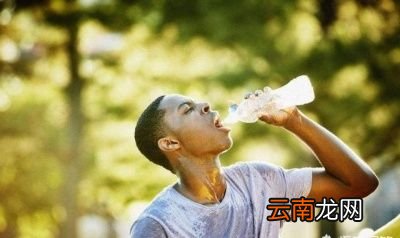 尿色发黄的原因