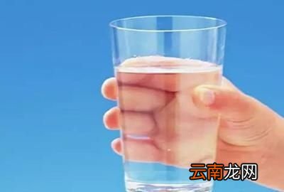 现在就来说说早上喝水带来的好处