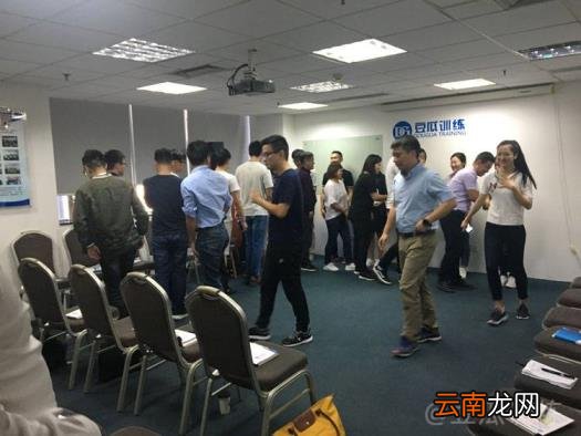 当众讲话如何不紧张 上台讲话紧张颤抖解决