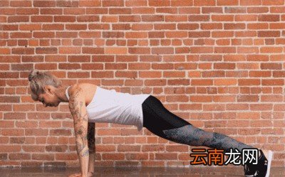 选择俯卧撑还是跑步