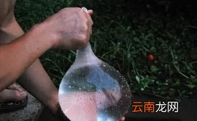 为什么说川藏线上安全套和卫生巾是必备品呢