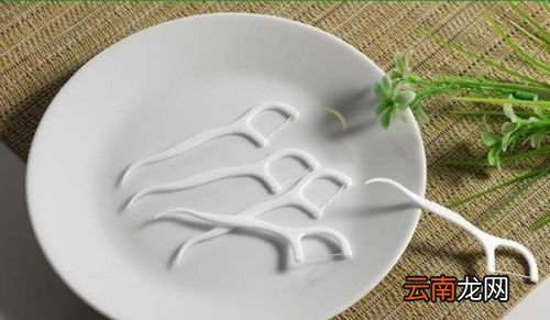 牙线怎么清理最里面的牙缝啊