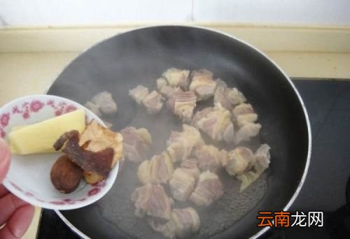 牛肉炖柿子怎么做好吃