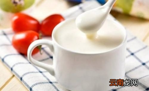 酸奶冰箱过期十天了还能喝吗