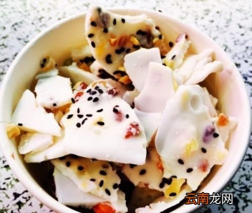 酸奶冰箱过期十天了还能喝吗